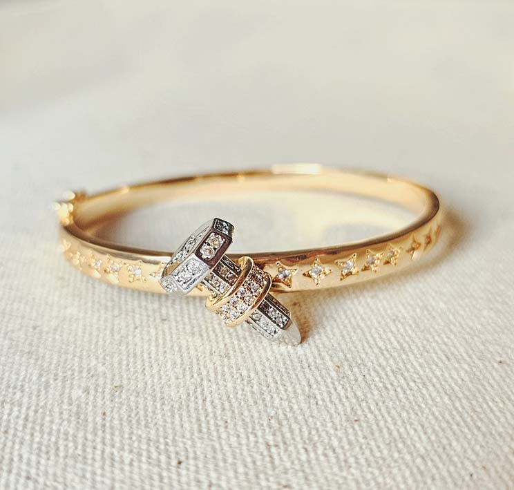 Pulseira Bracelete Preegoow Cravejada
